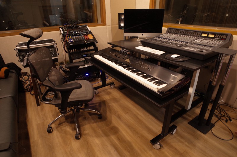 MM Studio Height Adjustable Console Set Up